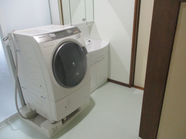 宇都宮市 内装リノベーション 洗面所施工後