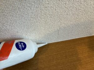 コーキング処理施工中