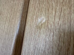 クローゼット扉補修前