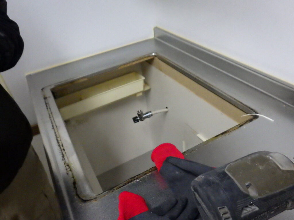 ガスコンロ取り外し完了になります。