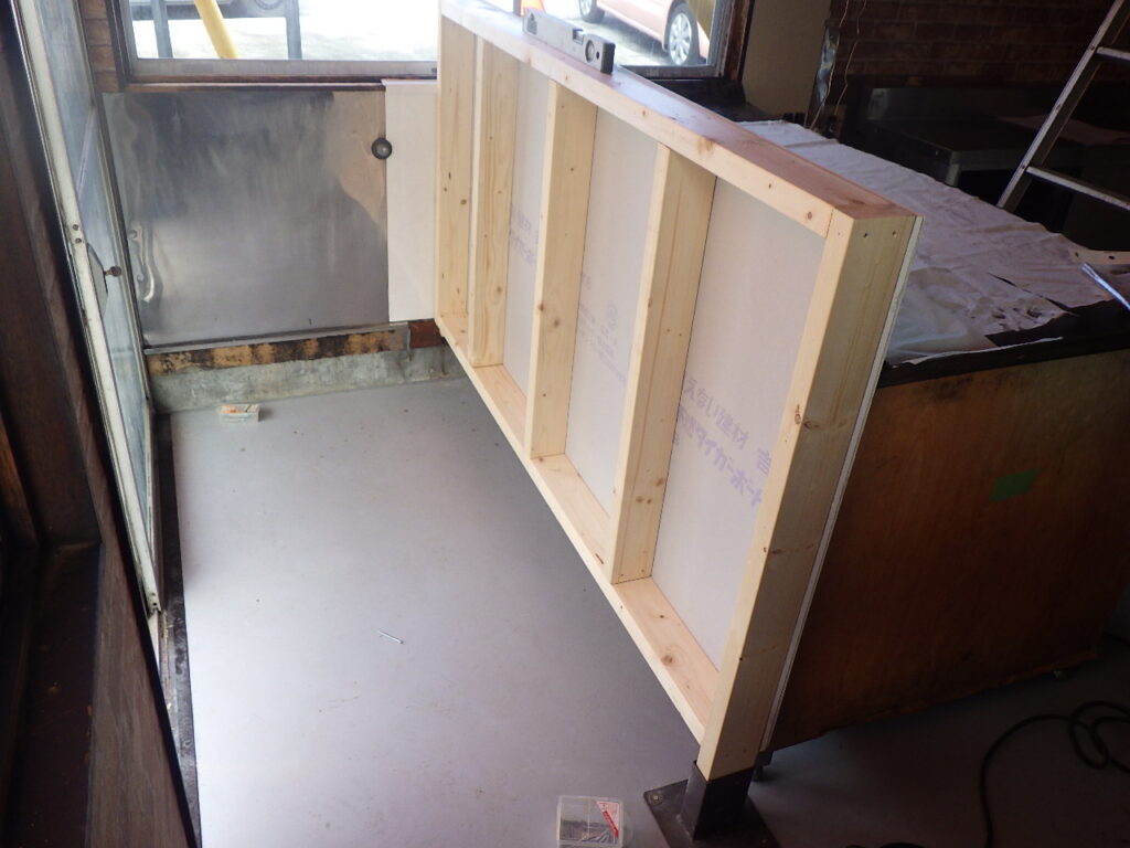 枠（ガード）取付け完了