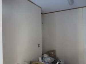 キッチンクロス貼り替え前になります。