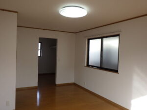 クロス貼り替え後