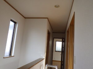 クロス貼り替え後