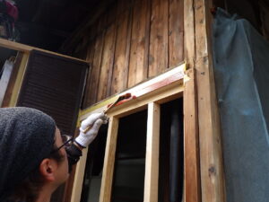 防錆塗装【下塗り】を行っていきます。