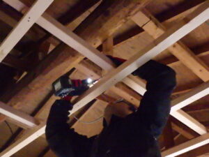 下地の取り付けを行っていきます。