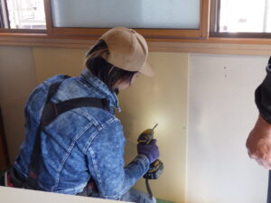 続いては、壁の石膏ボード張り替えを行っていきます。