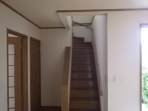 階段クロス剝し前