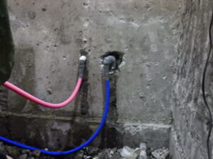 フレキシブルホースの接続完了になります。