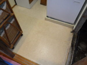 脱衣所CF剥がし前