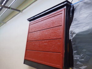 北面　戸袋下塗り完了。