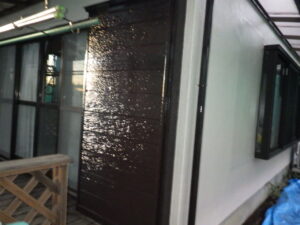 南面　上塗り完了。