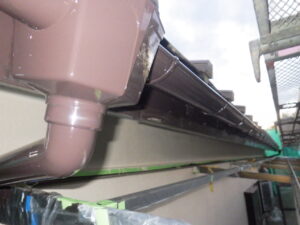 付帯部塗装完了。