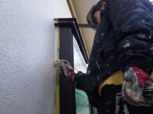 補修を行っている様子になります。