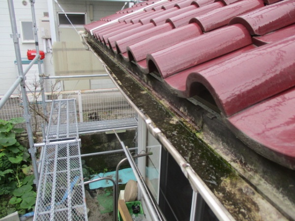 宇都宮市砥上町 雪害による雨どい破損 施工前