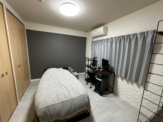 洋室② 施工後（落ち着く配色）