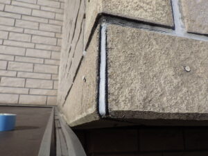 コーキング充填前になります。