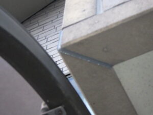 コーキング充填完了になります。