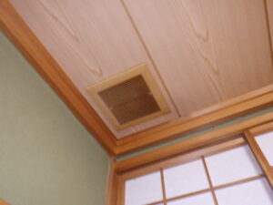 ダクト取り付け完了になります。