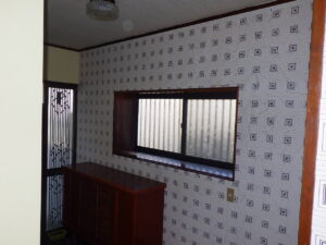 クロス貼り替え前