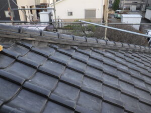 東面　隅棟完了。