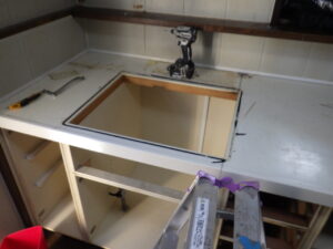 IHクッキングヒーターの取り外し完了になります。