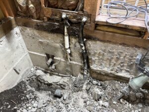 給水管・給湯管の施工前になります。