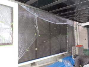 南面戸袋養生を行っていきました。