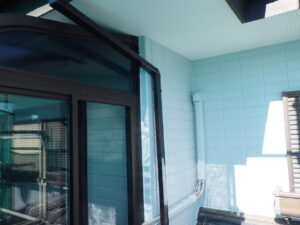 中塗り塗装完了になります。