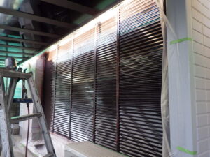 中塗りの吹き付け塗装完了になります。