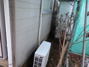 下段　東面外壁洗浄完了