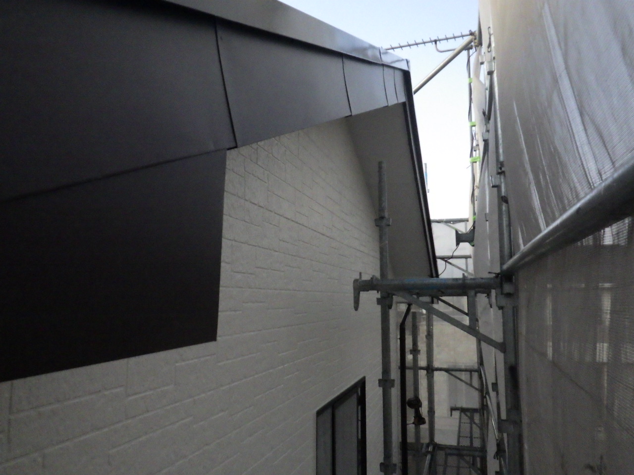 施工後：破風板を板金で包み込むカバー工事 完工（宇都宮市）