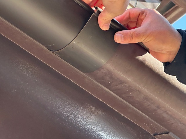 新規軒樋・継手の取り付け