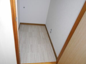 床用のCF貼り完了。