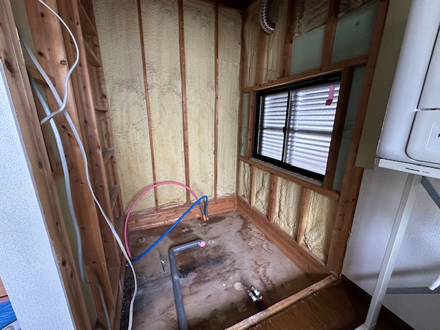 給排水のやり替え後の浴室解体面