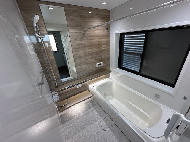 TOTOシンラ設置後の浴室