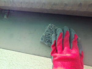 鼻隠しのケレンを行っている様子。