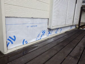 透湿シート張り付け完了になります。