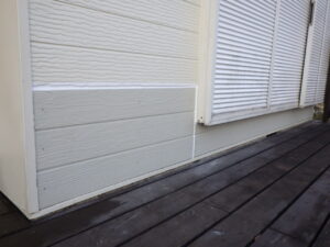 コーキング充填完了になります。