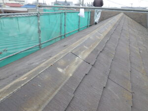 棟板金・雪止め金具の解体完了になります。