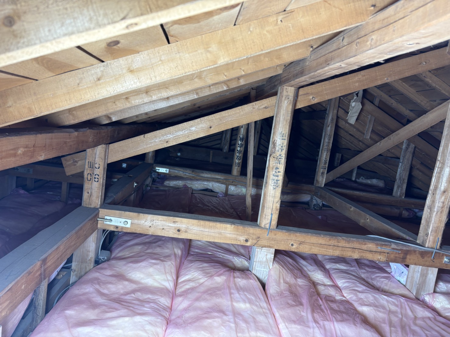 宇都宮市の天井断熱工事 断熱材施工後