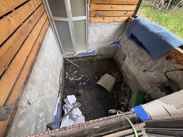 真岡市 浴室リフォーム工事 撤去後