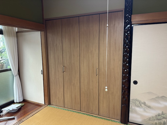 床の間をクローゼットへ改修した施工後の様子