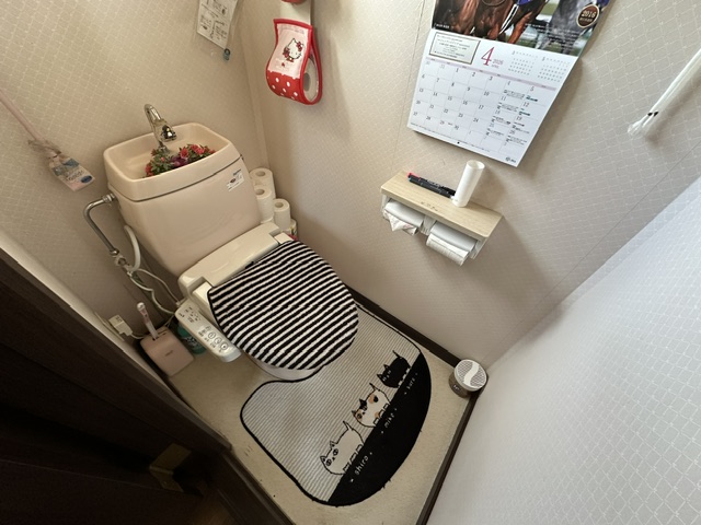 トイレ交換工事の施工前