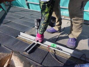 架台部分の撤去作業から進めて行きます。 