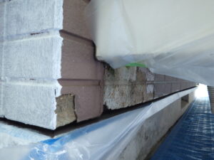 サイディング張り替え前になります。