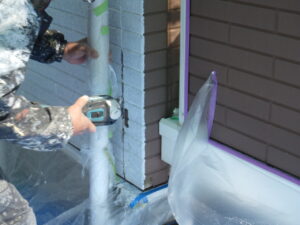 既存のサイディング解体から行っていきます。