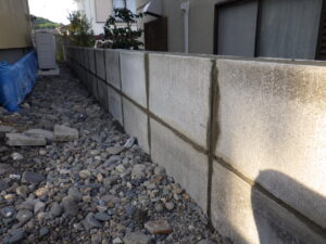 目地部のモルタル充填完了になります。