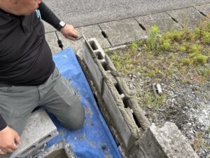 ２段目も同様に、モルタルを敷いていきます。