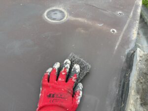 ケレン作業を行っていきます。